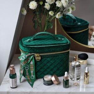 Stoney Clover Lane Green Quilted Velvet Vanity Case NWT